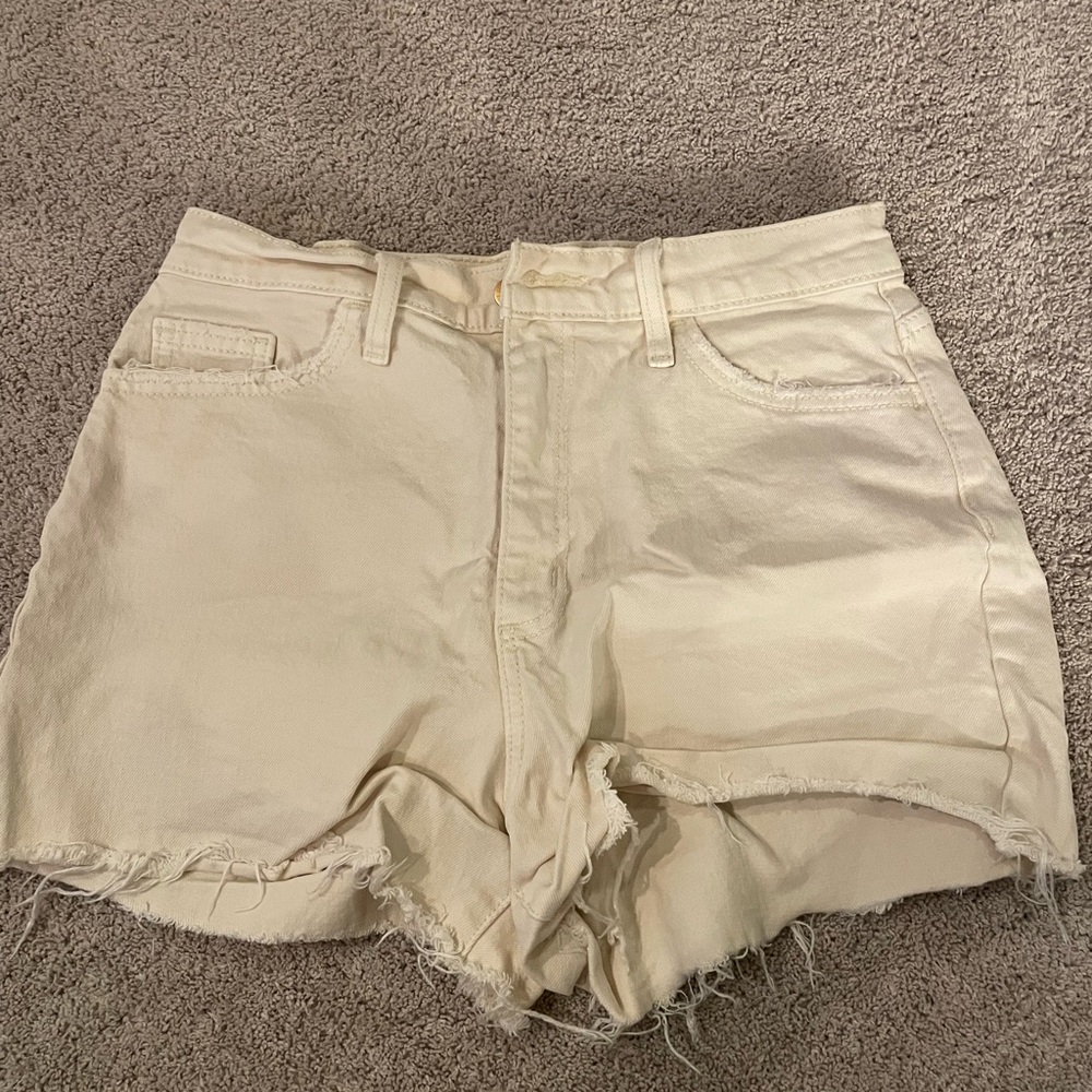 Universal Thread Cream Jean Shorts